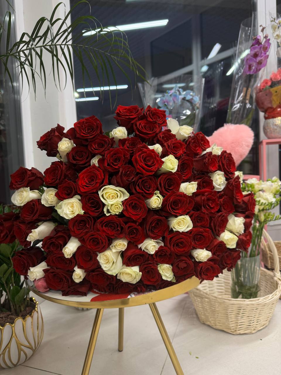 Мікс Голанськихт троянд 101 шт