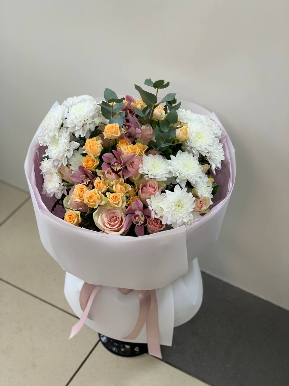 Букт з хризантемою